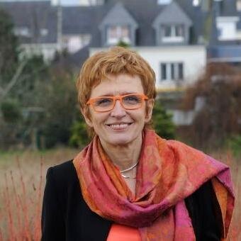 Maire de Lanester - Conseillère générale du Morbihan - Vice-Présidente de Lorient Agglomération - Gauche citoyenne