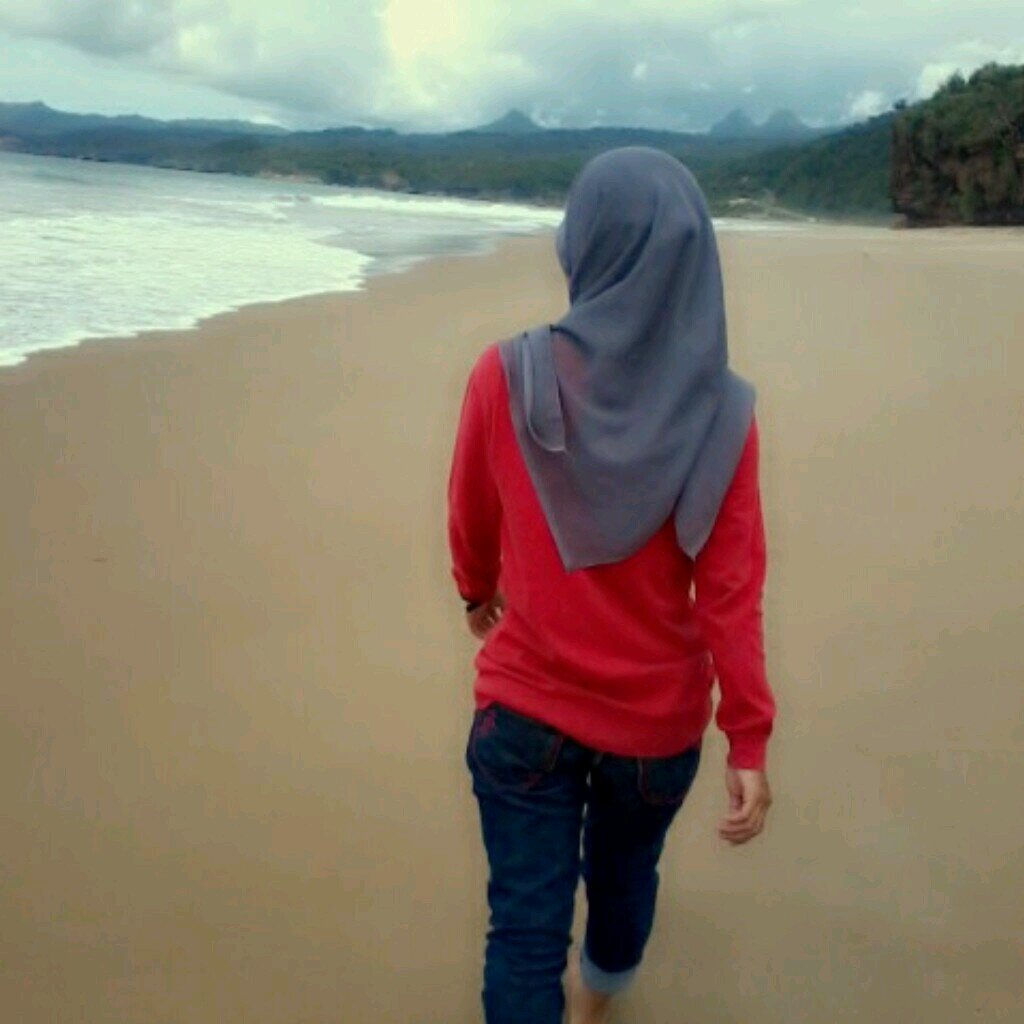 04-05-2011| line,instagram: Ria Sambudii |