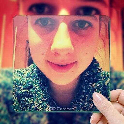 Hi! I'm a Hungarian girl. I love 1D, Twilight and my Friends! :))♥ Please follow me and i'll follow you back! :)♥
