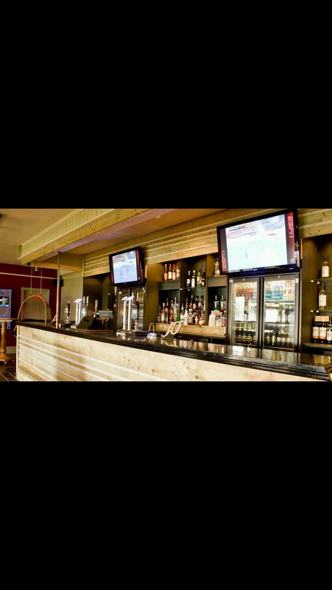 WorcesterBar's profile picture. Showing live sports and serving great food, The Sports Bar is the best place to be in Worcester.
Follow us for the latest offers and promotions!