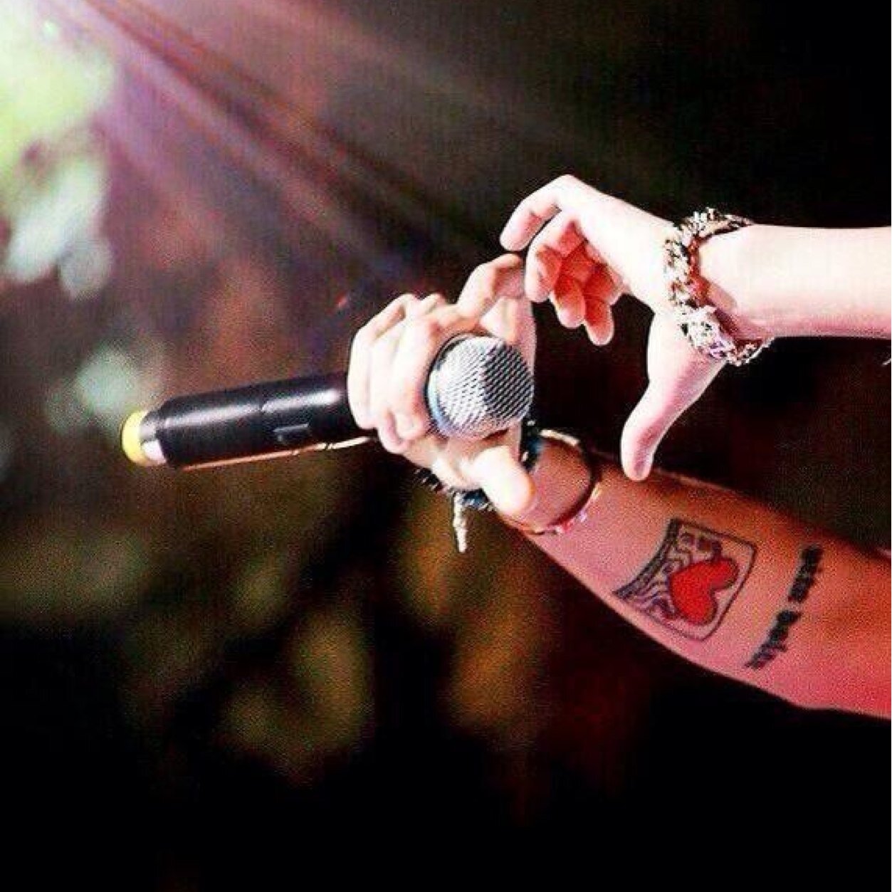 MSK_B8's profile picture. BIGBANG♥♥♥2NE1♥♥YG Family ♥