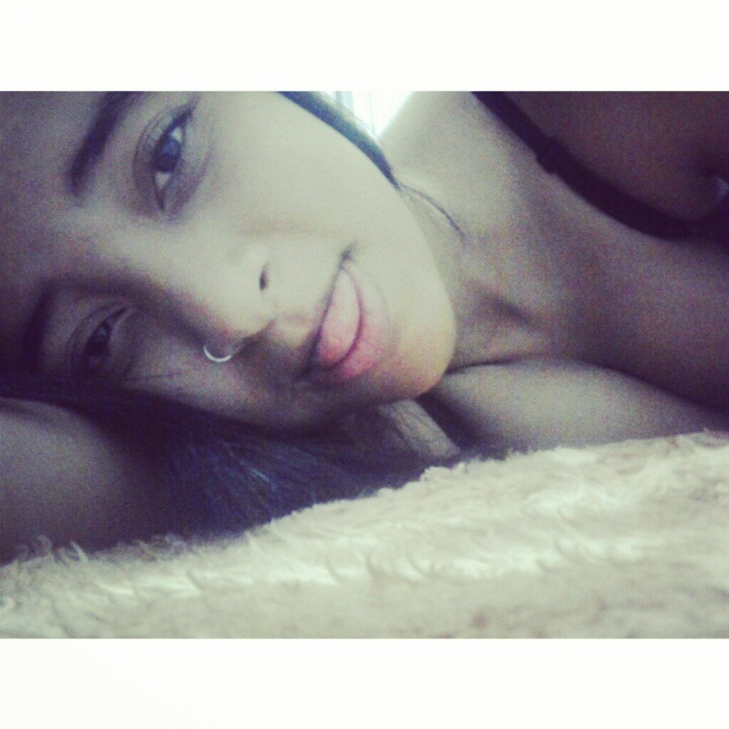 É necessário sempre acreditar que um sonho é possível, que o céu é o limite e você truta é imbatível! Segue aê , sigo de volta :) !*