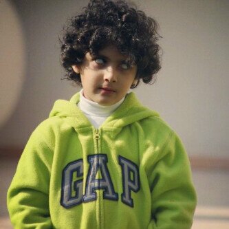 لآشفت أمي تضحك يرتاح بالي يَـ ضحكتن جعل الخلآآيق فدآها..♥