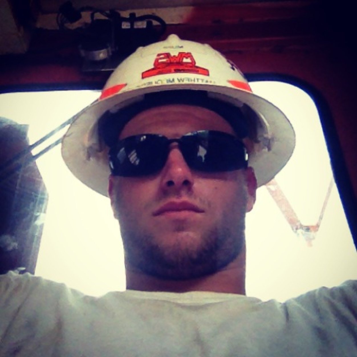 muffdiver83's profile picture. Wanted by many, Taken by none, Looking at some, But waiting on one