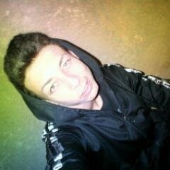 AlejandroSalero's profile picture. Fiel creyente en Diios, voy con todas a ti;)
@ArcangelPrrra