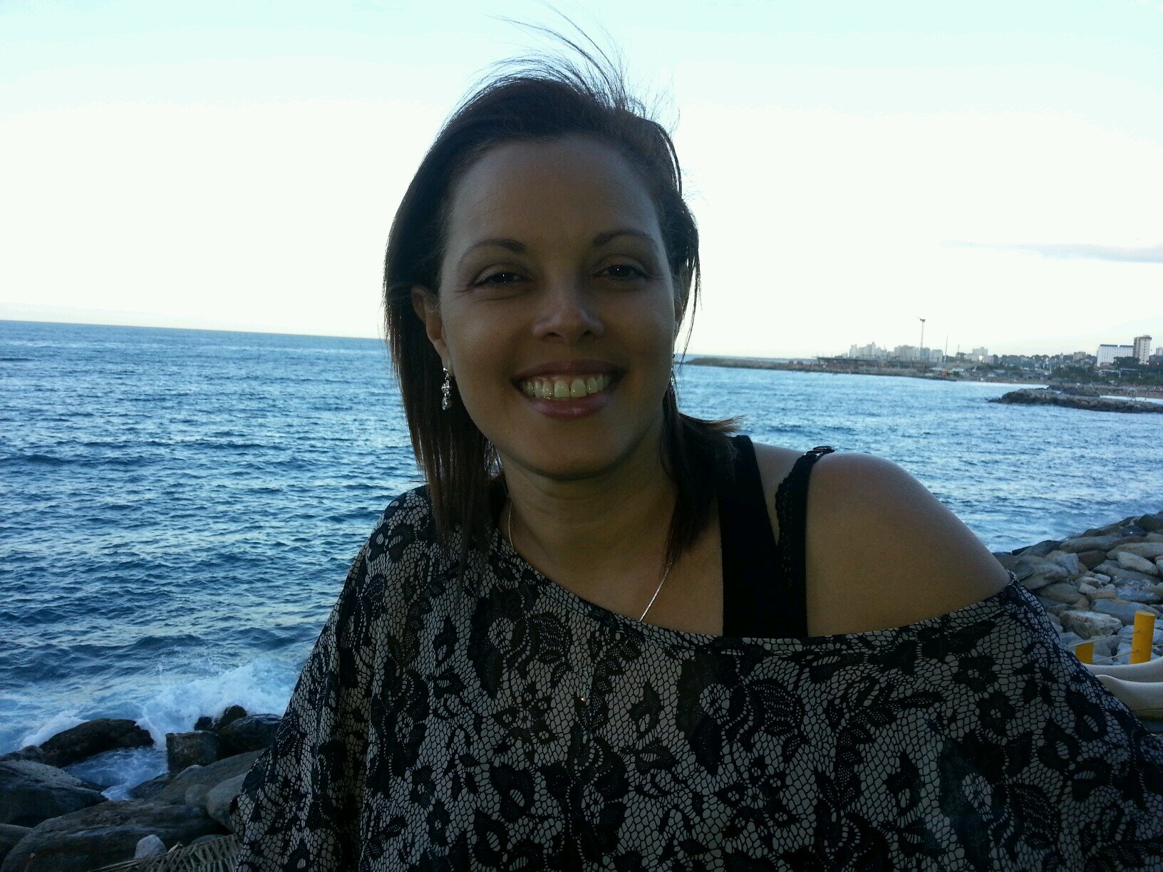Mujer emprendedora, de armas tomar! Lo mio es mio y punto. Mis hijos son lo mas grande que tengo. Deseo una Mejor Venezuela para nuestro futuro.