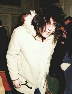 Noel Fielding♥the mighty boosh♥The Black Keys♥The Vaccines♥arctic monkeys♥TMB♥luxury comedy♥IT crowd♥kasabian♥oasis♥Jake bugg♥Sherlock♥NGHFB