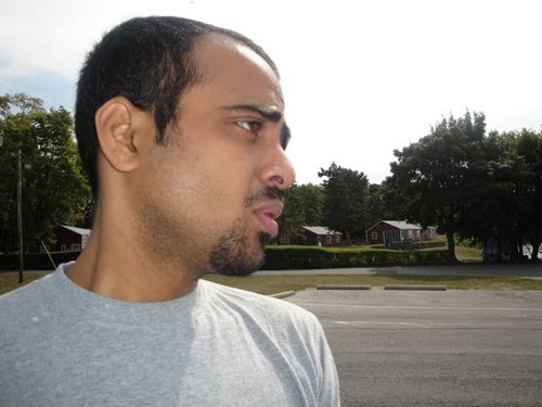Software professional, rahman / sachin fanatic, indian at heart!