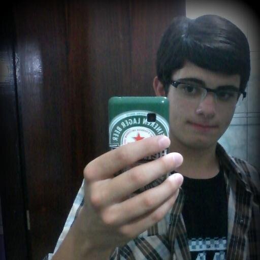 Procurando uma razão no tempo e no espaço para essa conta do twitter existir.