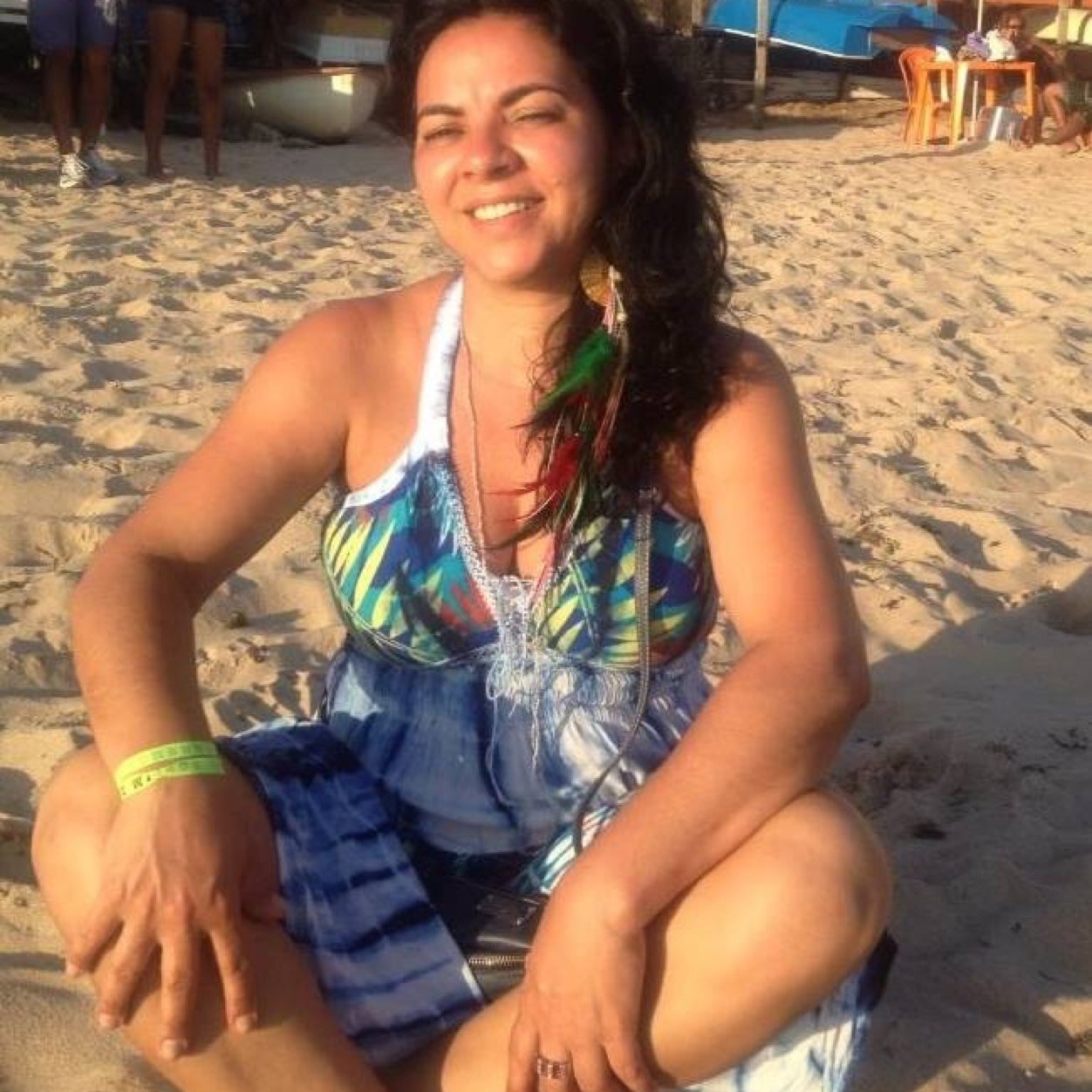 Viver e não ter a vergonha de ser feliz!