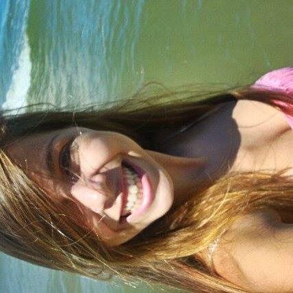 E se o mundo te calar, grite o mais alto possível, pois sempre haverá uma pessoa para te ouvir.