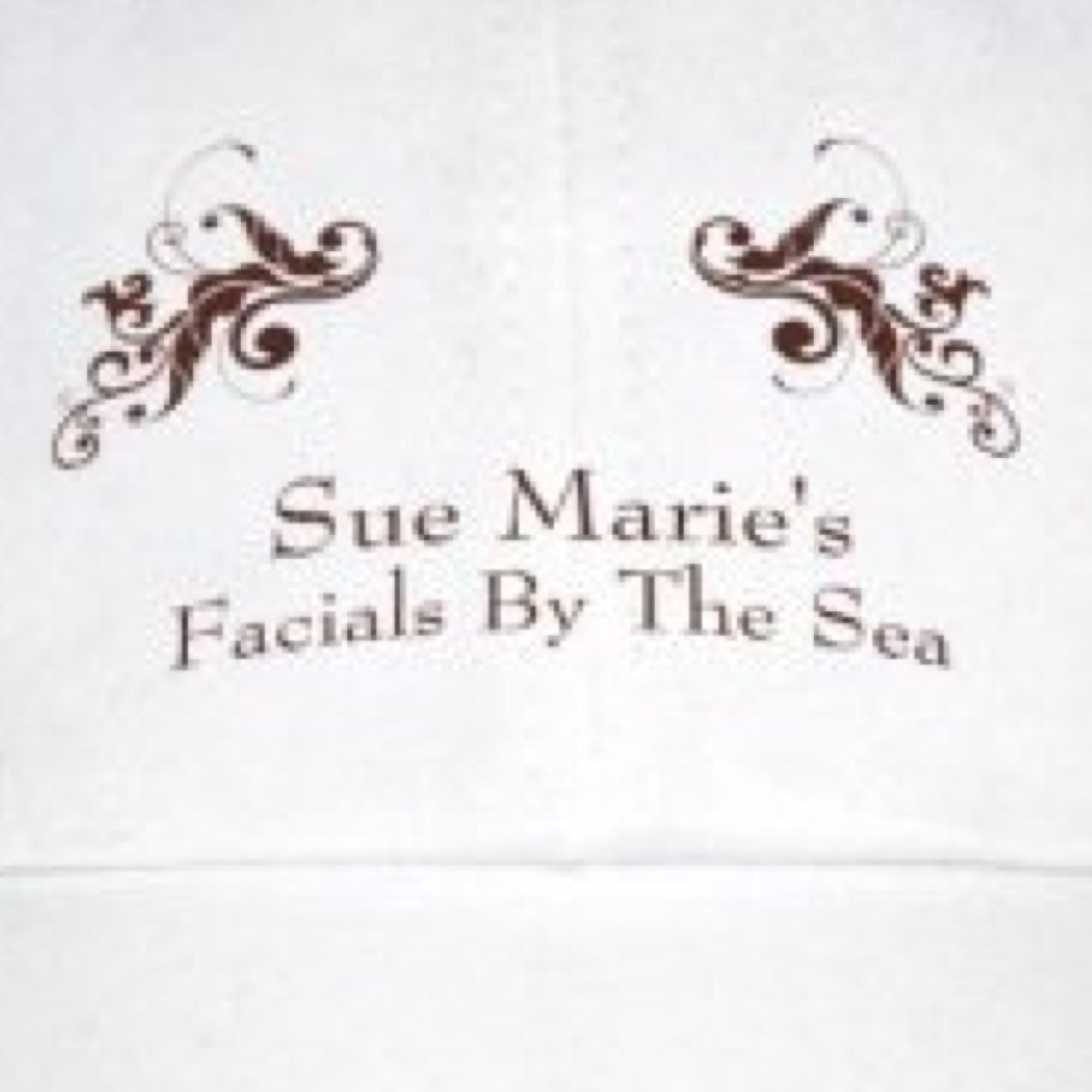 30 years of excellent  skin care , Sue Maries Facial's By The Sea... Laguna Beach.   949-280-0992