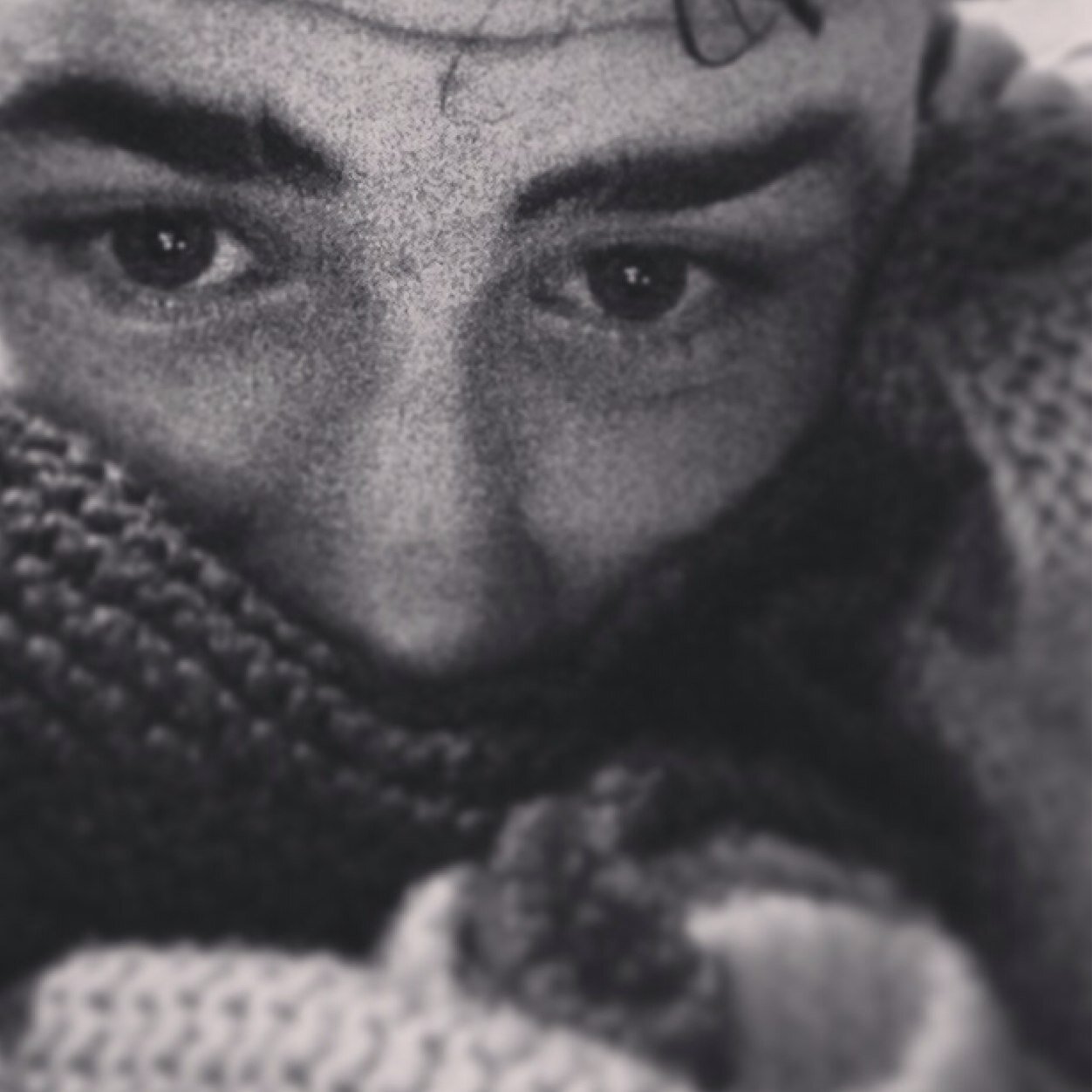 lifeisdark_'s profile picture. im becoming depressed, im in love with the wrong girl and i fucking hate being alive