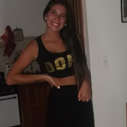 Estudiante de derecho FCJS UNL.¡Smile! 
Never give up. 
           Haz algo hoy que en tu futuro agradezcas.