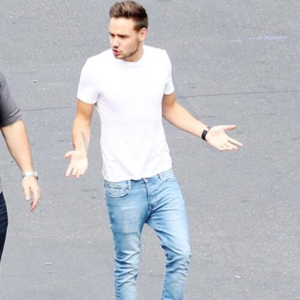 if i follow you please follow @oohthepayne