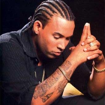 Soy El Rey Del Reggaeton Soy El Único Que E llegado ala sima Trallendole Musica Buena A mi Publico Querido william omar landron rivera Conocido Como DON OMAR