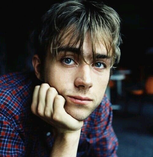 Shather11's profile picture. UNFOLLOW THIS ACCOUNT AND FOLLOW MY NEW ACCOUNT @_shather_  please.