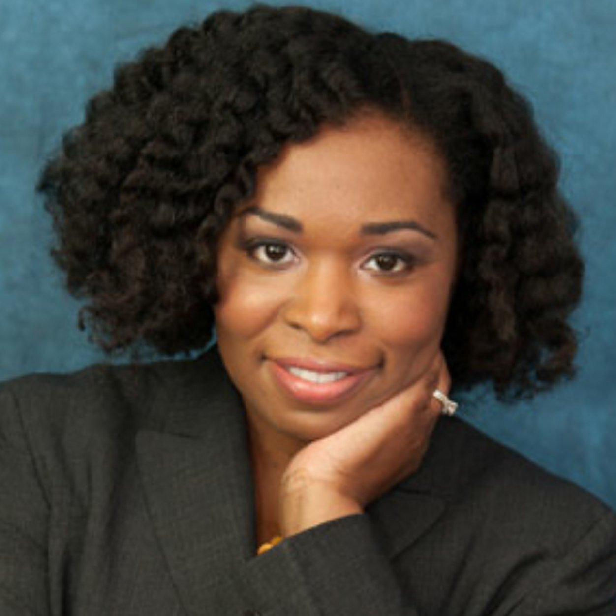 Mom, Founder of @dekemdivas, natural hair enthusiast & curlystalker!