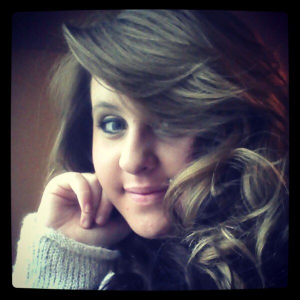 I'm a Sophomore at Tharptown High School(: I love reading and singing! Taken by the best!!3