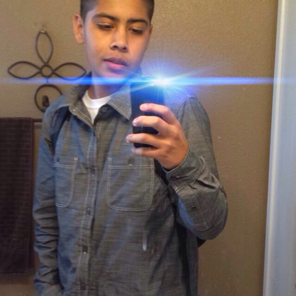 adamduarte10's profile picture. Follow me on ig: adamjust21_ _ Kik: hiboobear831 SHS ✊
