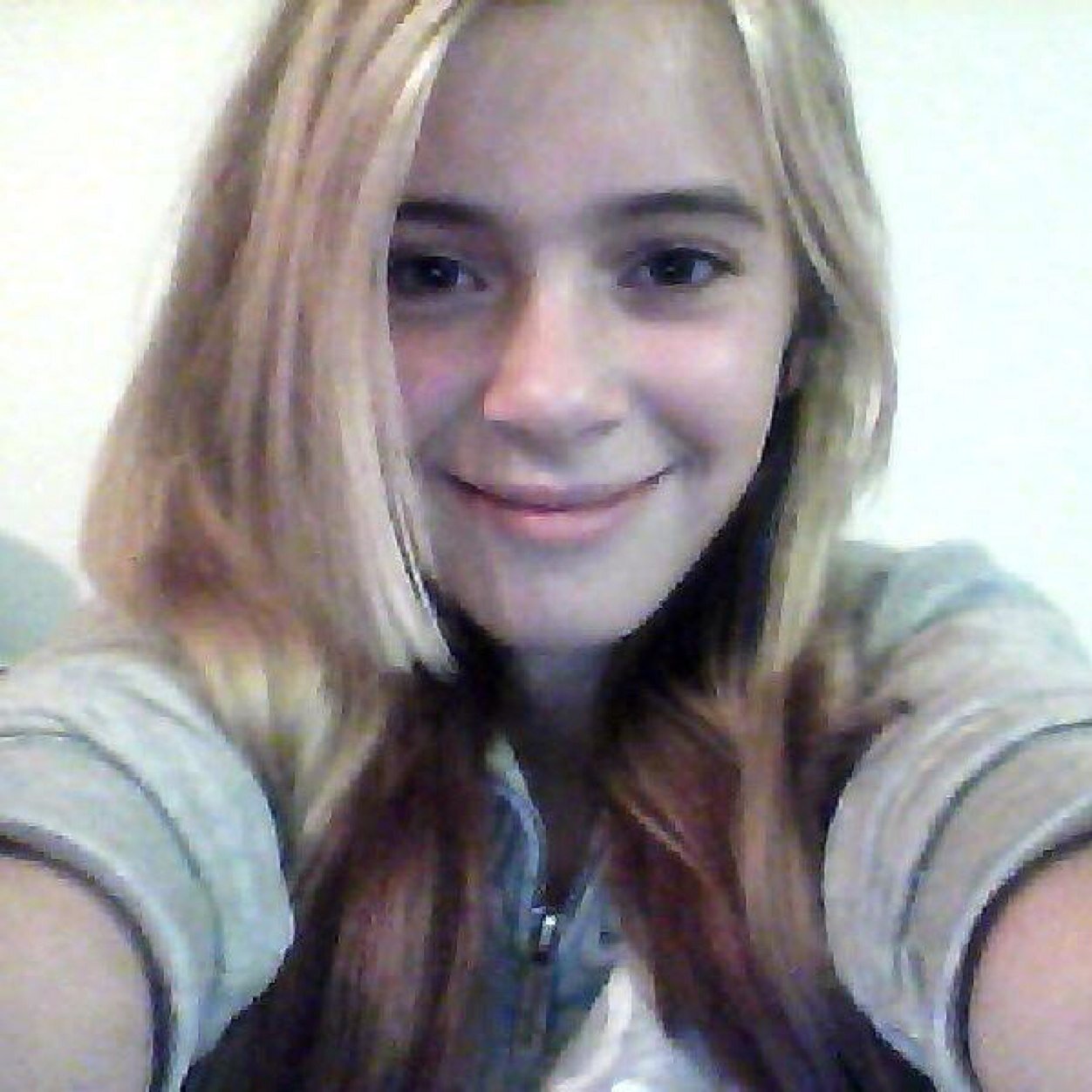 Hey im Liya:-) Follow me, Ill follow back!!