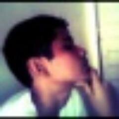 Estudiante, excelente violinista(:, pintor(; y poeta;3