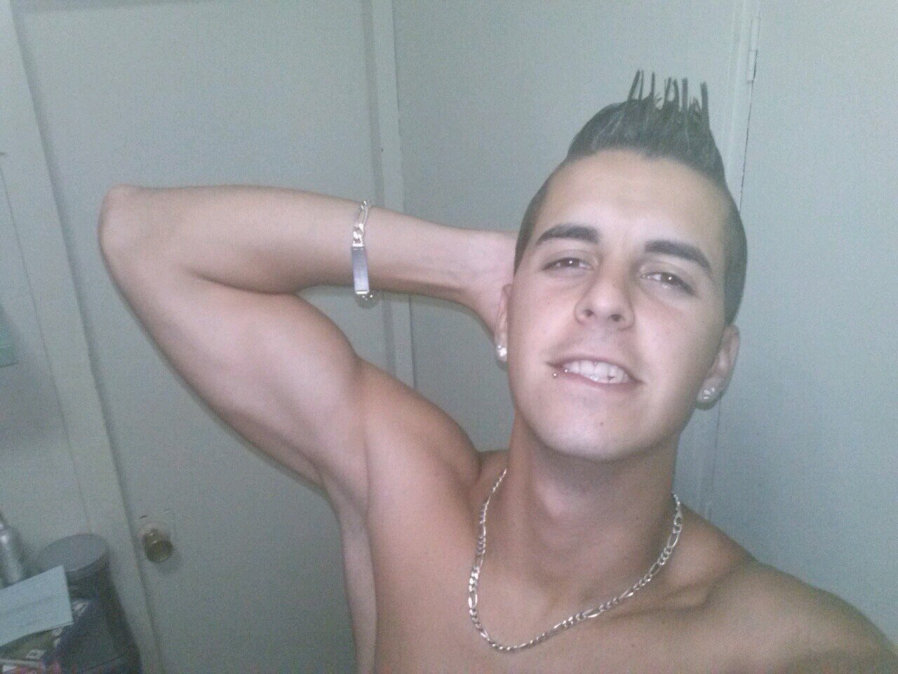 No creas en quien dice quererte, sino en quien lucha por tenerte! Baena