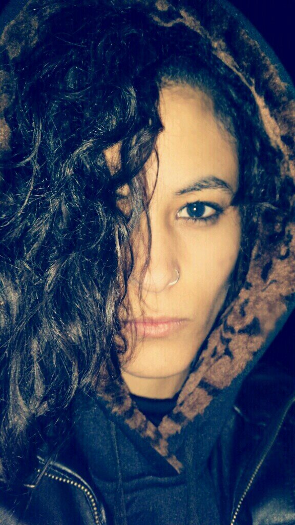 Cansada de la simpleza y conformidad del ser humano.Alcanzando un nuevo nivel.soy una persona aparentemente normal hasta que me conoces.No me subestimes.//20//