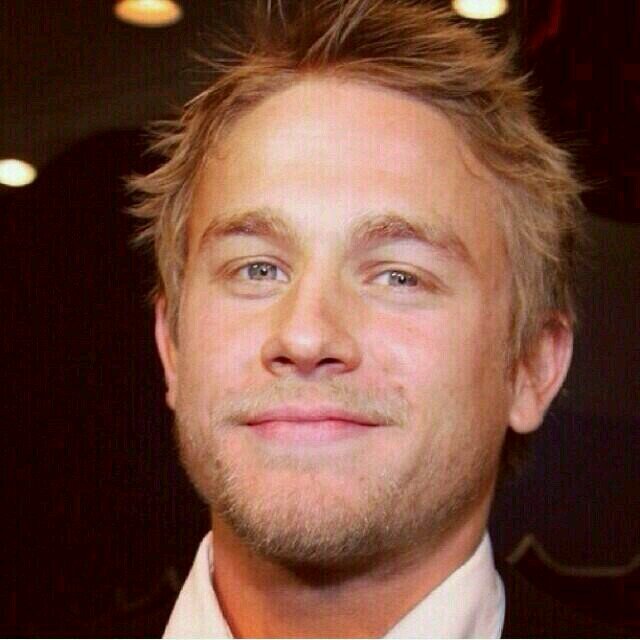 Unemployed but happy with life. I have my dog Laken and finally found THE one (@JustTashaRP). Love never dies. Nephew of Mrs Hudson. {#RP+21}