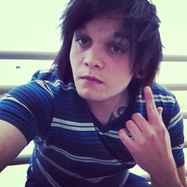 ChaseYourFace1's profile picture. I'm scared to get close and i hate being alone i long for that feeling to not feel at all the higher i get the lower isinkicantdrownmydemonstheyknowhowtoswin