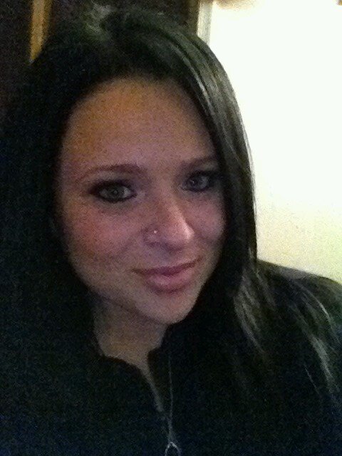 CLUB ONYX PHILLY'S door girl ! yea i love my job ! 25 - single - mommy of 2 ! find me on IG @white_girl_gone_wild
