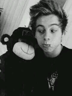 IShipLarryyy's profile picture. Wanna Larry rp? kik: IamTeaaa99 15, Directioner, proud Larry Shipper. In love with Niall James Horan.   0/5 ; 0/4