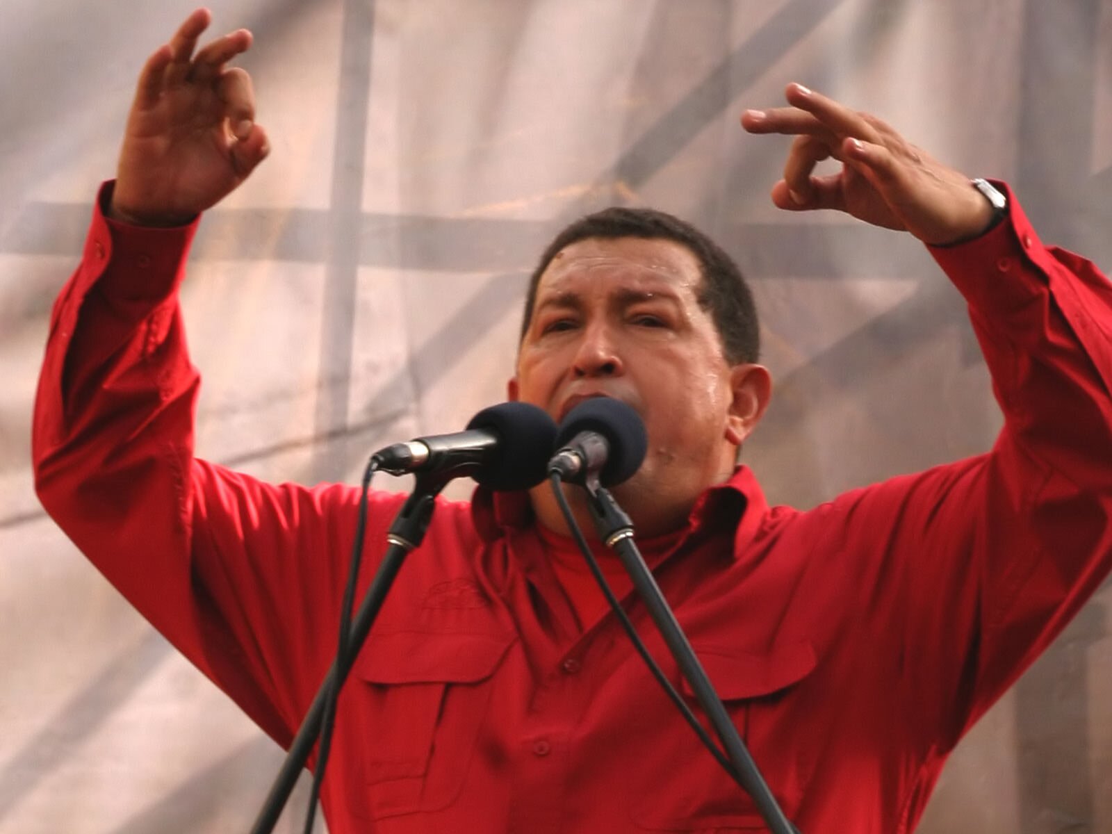 Bolivariano y Chavista! 100% Revolucionario.
Defendiendo el legado del comandante Chávez.