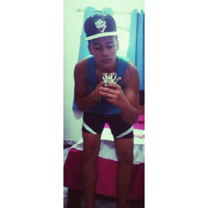 sou um menino ciumento e amoroso :3