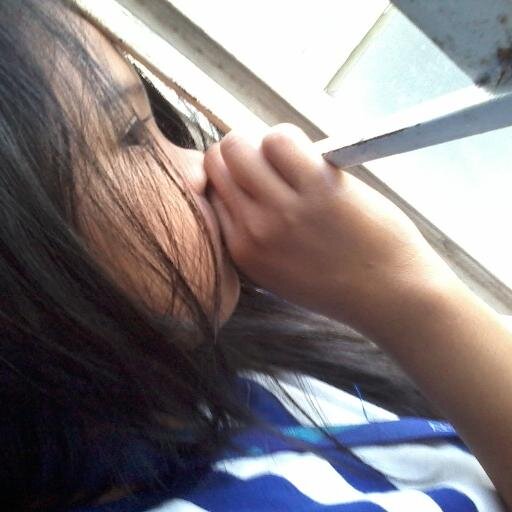 IamAlyriz's profile picture. Dimples are so damn attractive :)