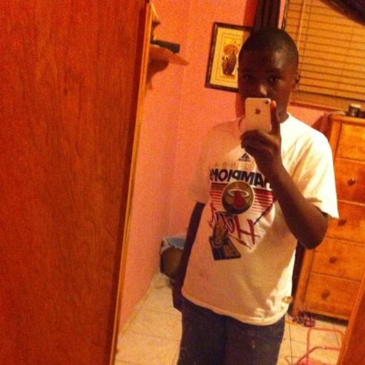 #1 LeBron Fan! Huge Basketball fan! Just a young nigga from the bahamas with a big dream to play in the nba. #BahamianHeritage #TeamLeBron #Basketballjunkie