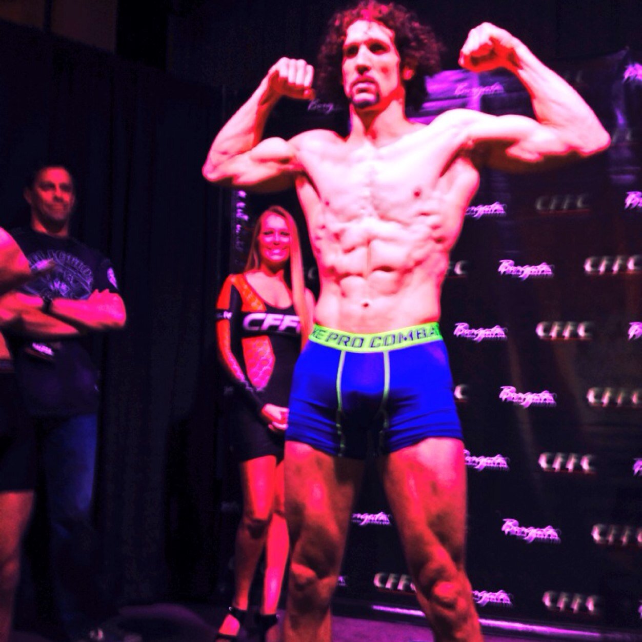 Owner, Fighter, and Coach at APEX Mixed Martial Arts @APEXMMA. Contestant from #UFC #TUF 16. Training for Greatness