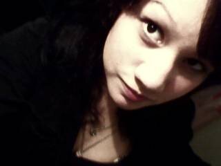Chata/ Doida/Feia/Rockeira/Walker/ Amiga/Sincera/Estranha/
Sou tudo isso mesmo,quem não gosta que se fooda!