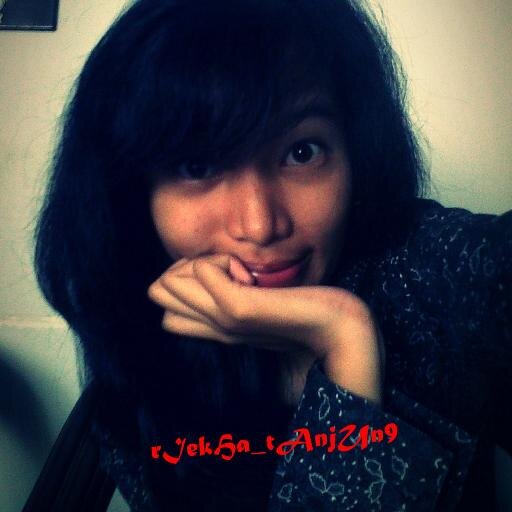 hIdUp ItU EmAnK g sLaLu iNdAH sO...jLanIn aJa aPA adanya :)