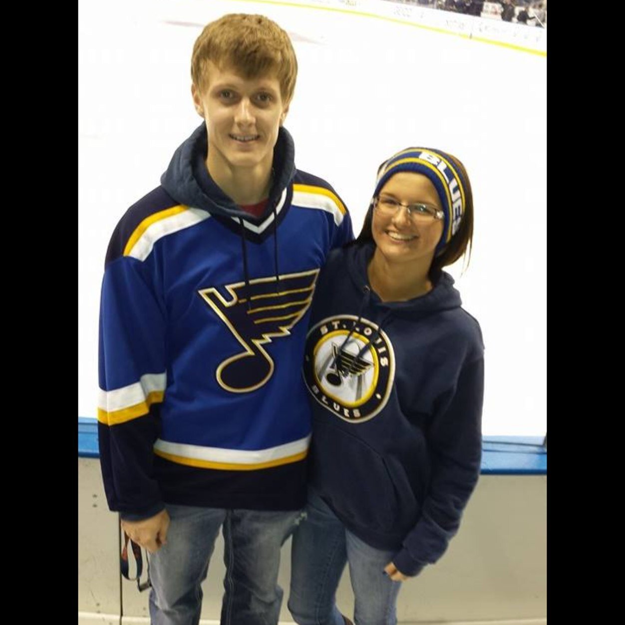 Im Dustin Jennings and im a apart of the worlds greatest Air Force. I have an amazing girlfriend and an awesome family.