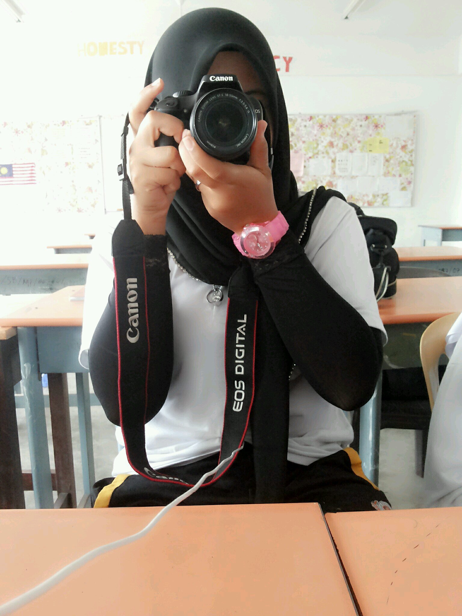 suhaidahakmal's profile picture. aku sentiase rindu kat kau budak!!