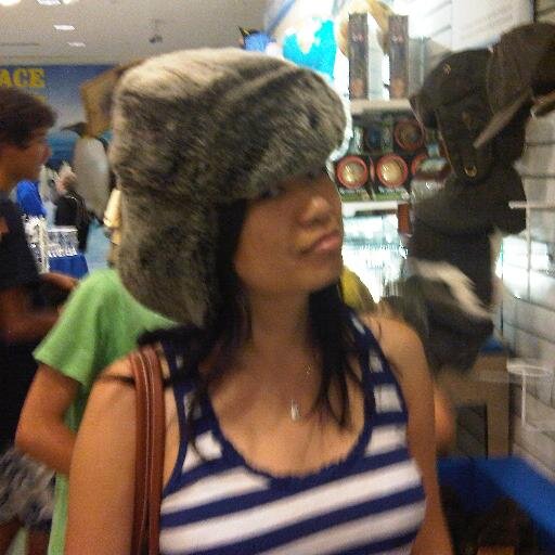 foodabyss's profile picture. perpetually eating, in my spare time working in the city