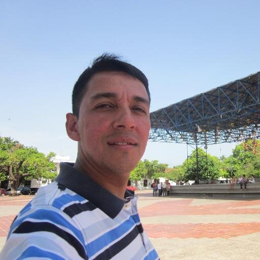 juliouchima's profile picture. Comunicador social, Locutor y Presentador de eventos.