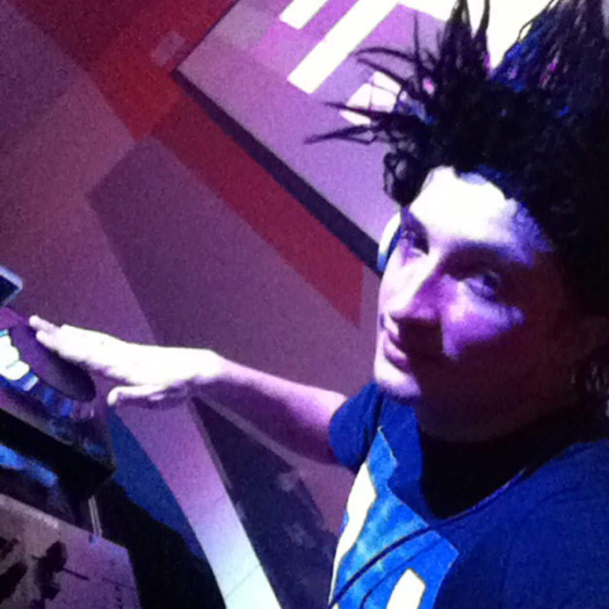 E-mail: djvinaseventos@hotmail.com