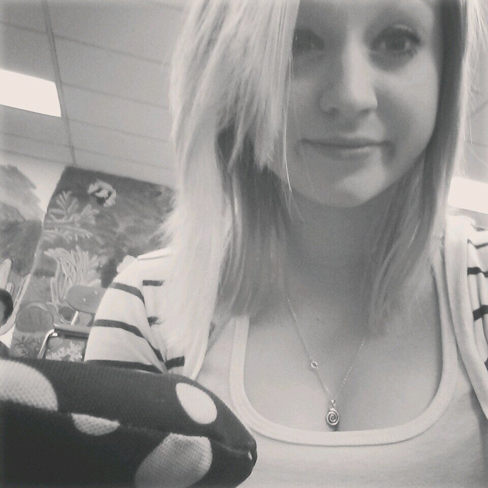 I'm Tabbi ^_^ I'm 15 :)