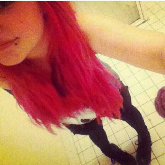 taelormay_'s profile picture. 17, austrlian high school drop out with no hope at a future, music, art and wiccan