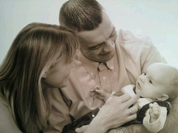 mrsajennings's profile picture. Hi there seem to have lost all my contact numbers for people if you know me please get in touch x