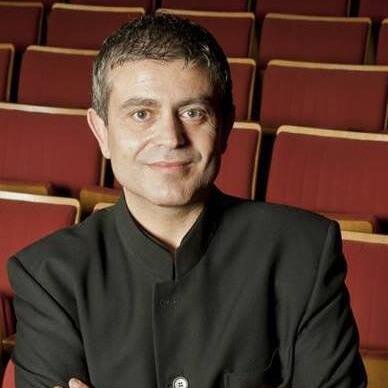 Director de Orquesta y Coro