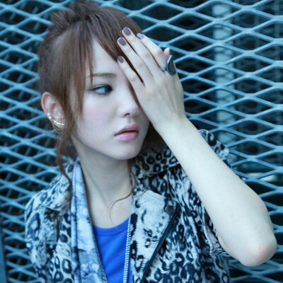 み