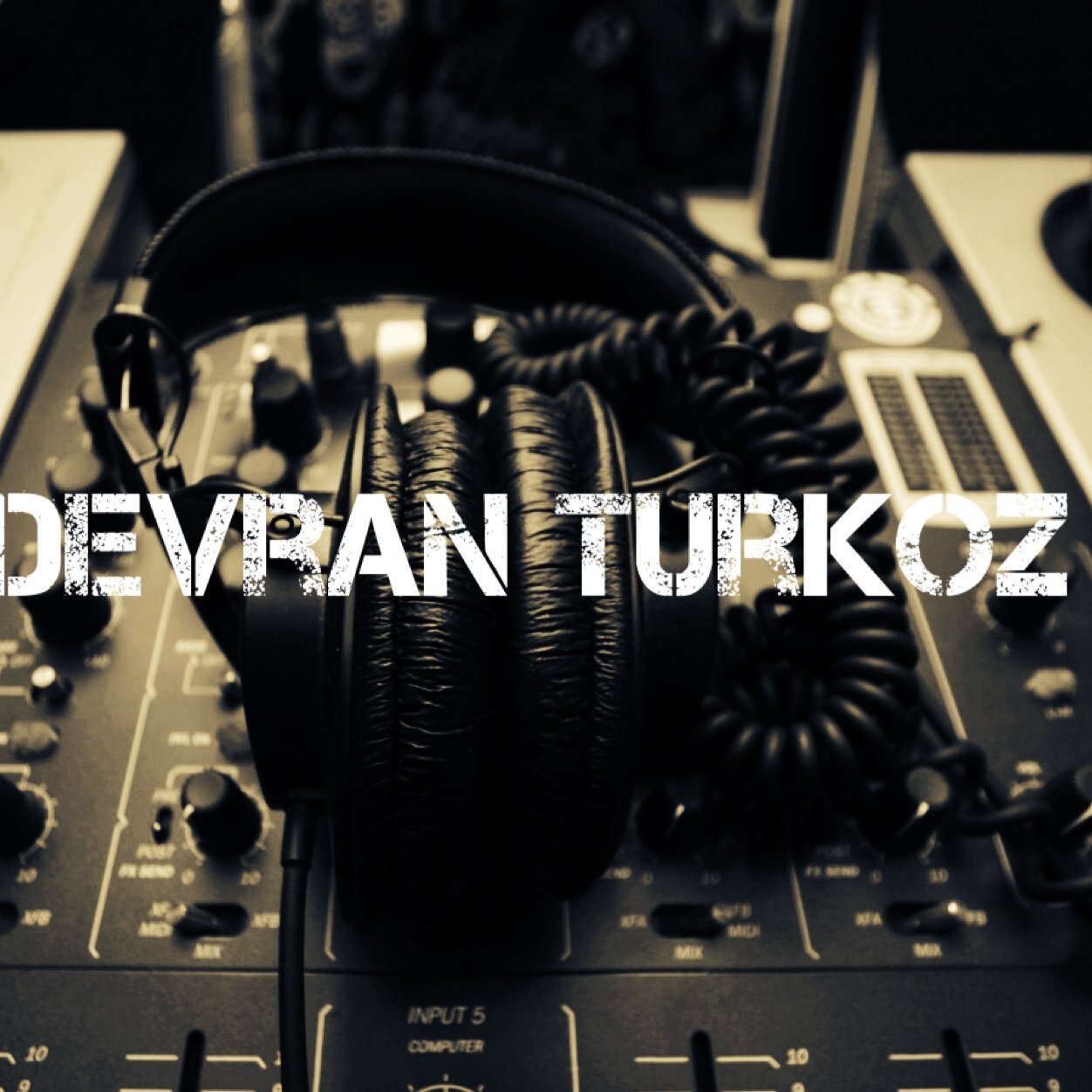 (New) Twitter Account! Dj/Producer Instagram: official_d3vran
